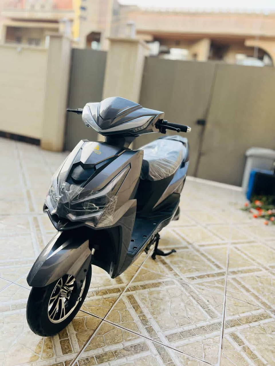 سلام عليكم
دراجه شحن للبيع
مستعمل يومين يعني ماشي 50 كيلو فقط
شرط نضافه ولفحص 
1 6 بطاريات مسطرة 40 امبير مو الدبل ولا الاصغيره الاكبر شي بل سوك 
2 تمشيك فوك ال 60 كيلو 
3- لايتات زينون عالي وناصي
4- سويجين وبصمتين
7- تتحمل وزن 180 كيلو
8-نضام R
9- مثبت سرعه 
10 - ملف 1200 
11- تايات جدد شرط لفحص+ويالات رياضي
12- بريكات شرط بل مكان هبدوليك دهن
13  مثبت سرعه
دراجة هواي بيها موصفات 
السعر خاص او الاتصال على الرقم 
الرقم  ***********
((((((عنوان موصل جانب ايمن  ))))))
دراجة ماشاء الله للبيع
