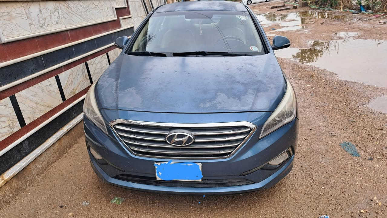 سيارة سوناتا خليجي مديل 15 شكل جديد 16 مكينة 2400 دوش كفاله كير مكينه كلشي كفاله عدا الملاحظات الي بالصورة والباقي كفاله سيارة ماشية 136الف كيلومتر بصرة حرة بأسمي شرط تحويل ثاني يوم 135 ورقة بيهامجال للشراي الجناي هلا بي للتواصل واتس اب ***********
