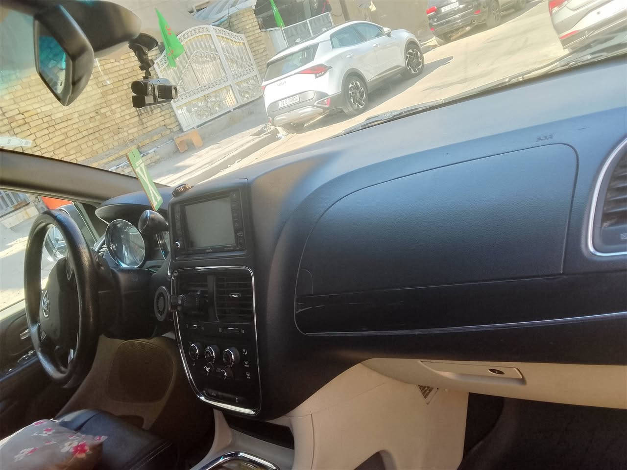 السلام عليكم سياره دودج كرفان موديل 20 للبيع سعر 170 مكان بغداد ***********

