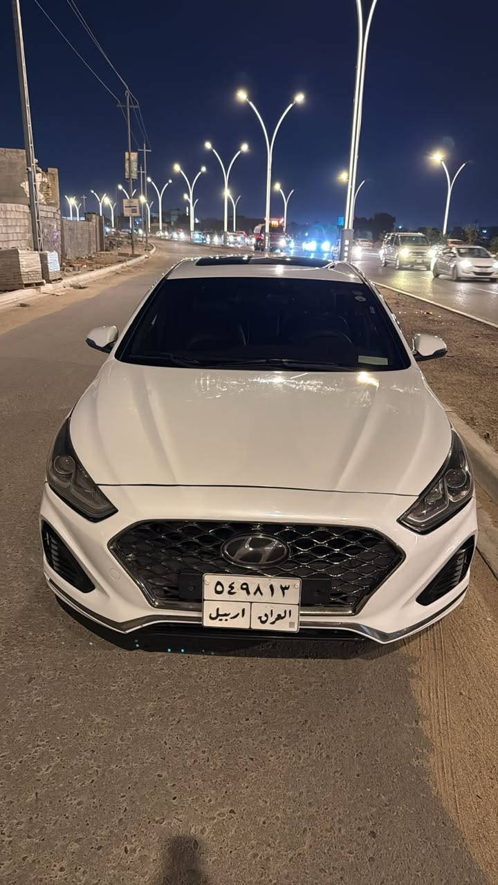 سوناتا سبورت وارد أمريكي أبيض ٢٠١٨
ضررها حافة البنيد فقط متصلحه ومصبوغ البنيد فقط هذا الضرر ، مدگر السايق متبدل ومصبوغ بدون ضرر ، باب العبري متبدل باب بلاد ابيض ، القماره مصبوغه اجزاء منها بسبب التگشير بدون ضرر ، كشر قليل بالتكمه وشويه بالصندوگ . 
مواصفاتها : مقاعد جلد ، تنته ، تدفئة كشنات ، تحكم ستيرن ، بصمة تشغيل + بصمتين فتح ابواب، گير اتوتو وعادي وشفتات بالستيرن ، رادار وحساسات ، وشاشه ابل كار بلي واندرويد اوتو وكاميرا دواره وأوامر صوتية ، مقعد السائق كهربائي ، الجامات اوتو ، نظام النقطة العمياء وإشارات بالمرايه ، ستيرن حرف D سبورت وكزوزين سبورت و٣ أنظمة قيادة إيكو و نورمال و سبورت ، ولايت وبروجكترات زنون ، ويل ١٧ الشبك الامامي سبورت بلادي صندوق حساس فتح عند الاقتراب.
السيارة ماشية ١٤٧,٠٠٠ كم ، رقم اربيل ، وراعيها بصراوي تريد تحويل تريد وكالة بكيفك . سنوية منتهيه ب٢٠٢٤
السعر 123 ورقة
البصره - الحكيمية 
***********
