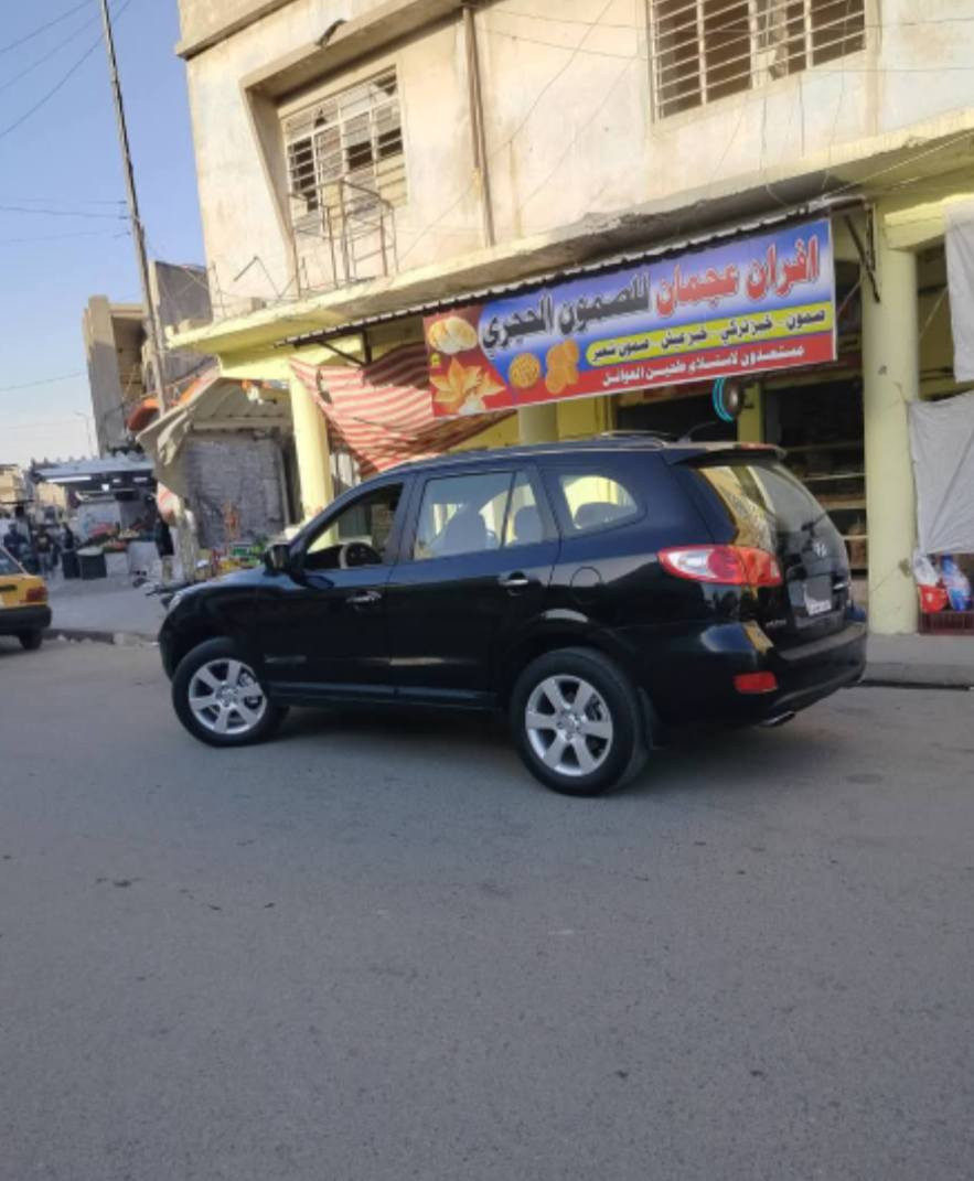 للبيع أو مراوس 
سعر 125$ 
هيونداي سنتافي موديل 2008 وارد خليجي
محرك 6 سلندر حجم 2700 vvt المرغوب بشرط
كير أوتوماتيك شرط المحرك والكير 
االمحرك اثر نفخ شي قليل 
تبريد تدفئه بشرط 
رقم نينوى دولي رقم وهزة وسنويه جديد پأسمي شرط التحويل 
🚫 السياره بيها ربع البوند صبغ وباب خلفي اليسار فقط بدون دواخل بشرط 
مواصفات نص فول 
تحكمات ستيرن 
شاشه كبيره 
داخل صاج 
دفع رباعي 4×4
7 راكب 
3 قطع تبريد 
كروز سرعة 
يدات نيكل 
استيرن ايرباك 
5 ويل كب 
سياره جديده وجاهزة من كلشي شرط دينار ما تصرف عليها 
موصل الايسر 
***********
***********
ملاحظة الرقم الكورك بيه واتساب 🟩 
يوجد بيع وشراء السيارات المتضررة والجديدة داخل هذه الصفحه ✅
