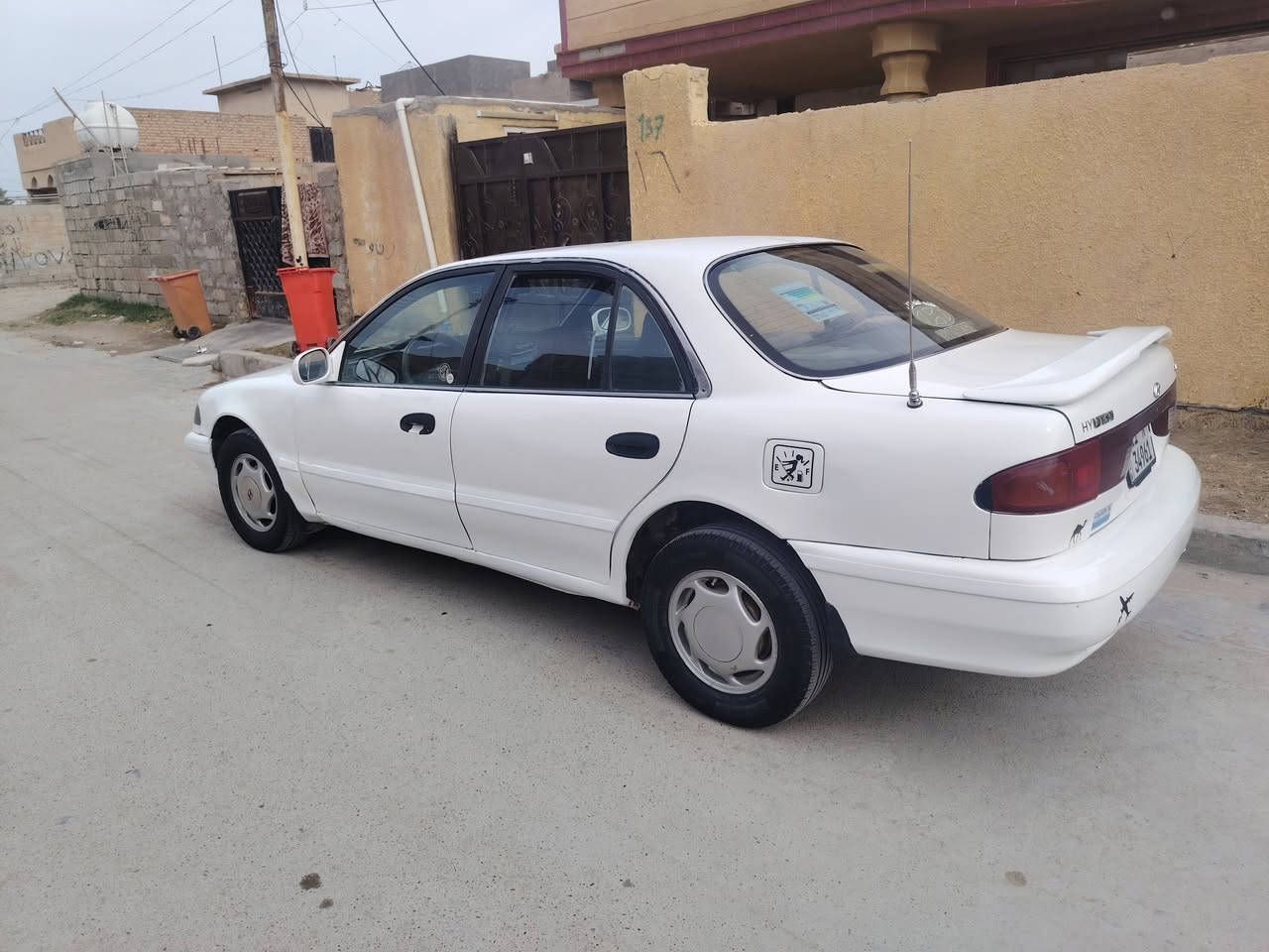 للبيع سوناتا 2 رقم بغداد سنوية جديدة كير عادي محرك مفتوح. مصبوغه حزام السيارة بسمي  موديل 1994. السعر 43. او بيهة مجال مكان السيارة بغداد .أبو غريب النصر والسلام استفسار اتصل ع الرقم.   *********** لو واتساب
