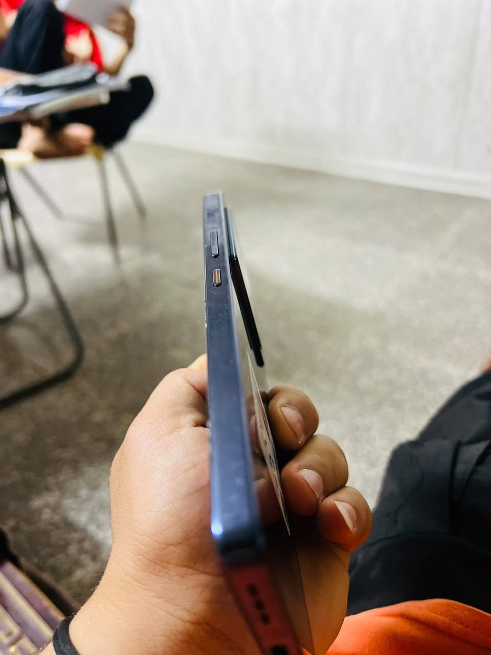 السلام عليكم ورحمه الله شباب تلفون للبيع مستعجل ع بيعته رقمي للتواصل معنا   رقمي واتساب فقط
*********** ب200
