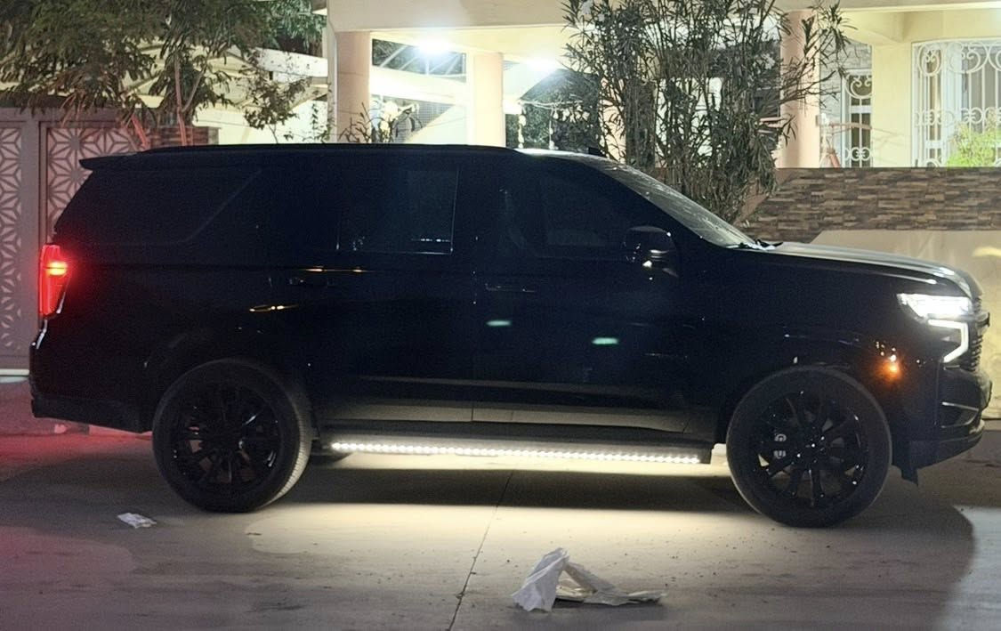 2023 تاهو بريمير وكاله منصور
رقم اربيل  باسمي
ماشيه ١٨ الف كيلومتر 
سياره بوضع شركه ومغلفه ppf 
مكفول من كلشي 
***********
تواصل عل واتساب فقط
 اذا مو شراي لاتخابرني
