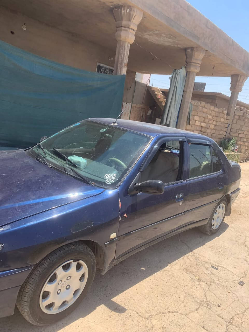 السلام عليكم
بيجو ٣٠٦ 

موديل ٢٠٠٢ 

رقم ديالى مطلوبه ( بيها وكاله ) 

سياره حلوه وجاهزه  

نقصها تبريد وكماليات خفيفه 

السعر ٢٥$ وبيها مجال
***********
