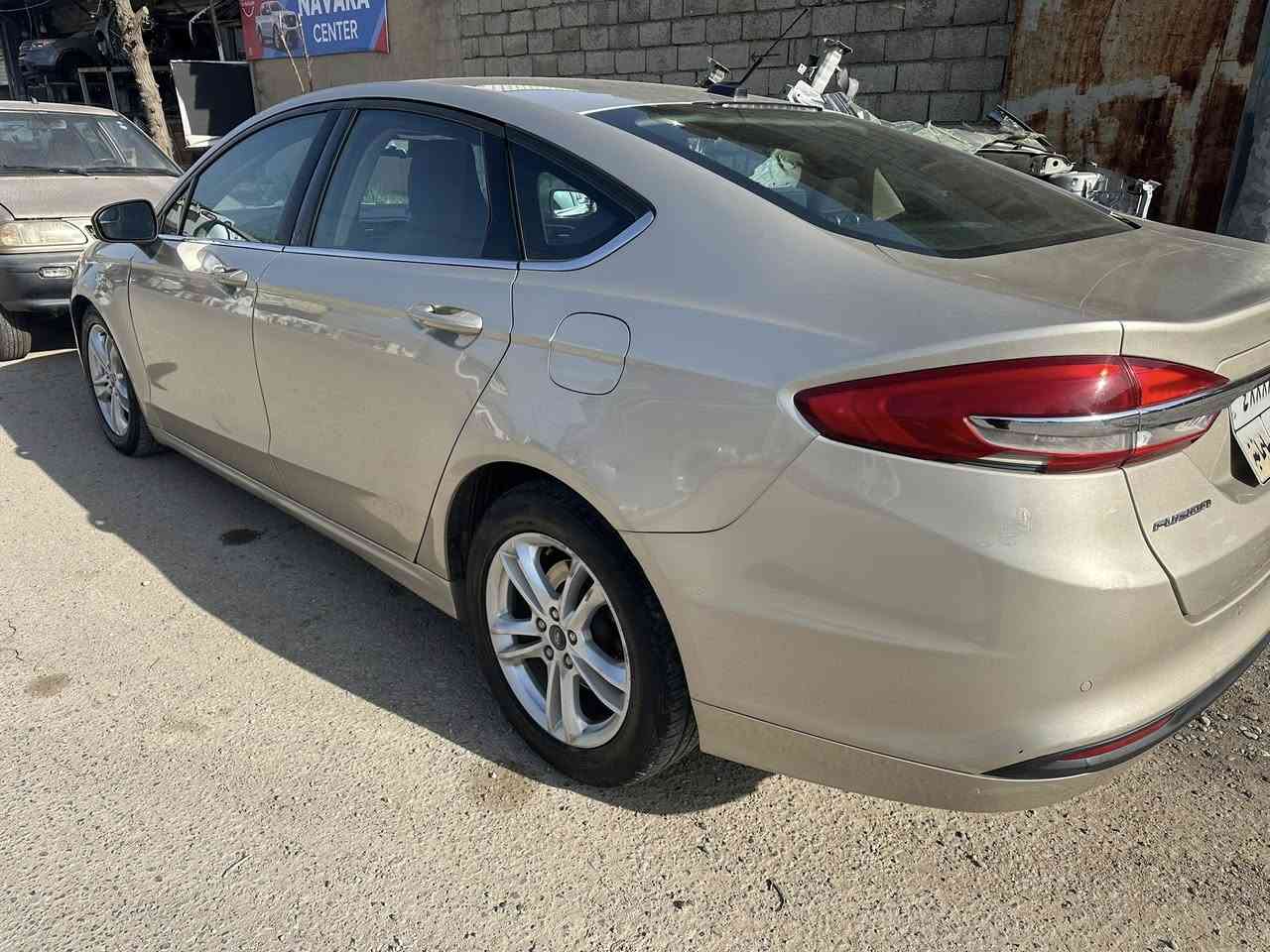 Slaw ford fusion 2018 bofroshtn 
Dw parchay boiaxa  bonit..lagal chamalxy diwy sakn.
Zorjwana  shasha gawraia se shashaia basharty gerw makina tabrit mazbwt saiaraiaky twndw tola be mshkilaia
Ger mawsa 
Shaxala
Makinay dwniwy be torboia 
Bas tania bonitakay kal botawa 
Sanawy basar chwa 
Saerakashy baiy 120 waraqaia.
***********

