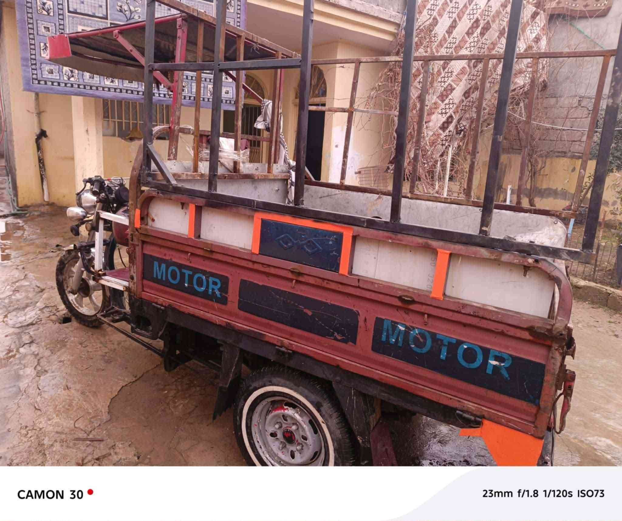 السلام عليكم ستوته 2016 نضيفه منفيس بيها محرك 150 ما مفتوح مليون وميه وبيها مجال شي قليل ***********
