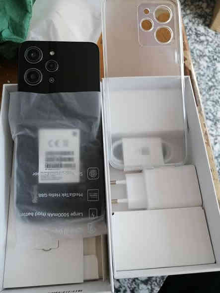 السلام عليكم جهاز للبيع ريدمي 12 مستخدم قل اسبوع مراوس وبيع الذاكره 256 السعر 160 الشراي يتصل *********** الحناكية
