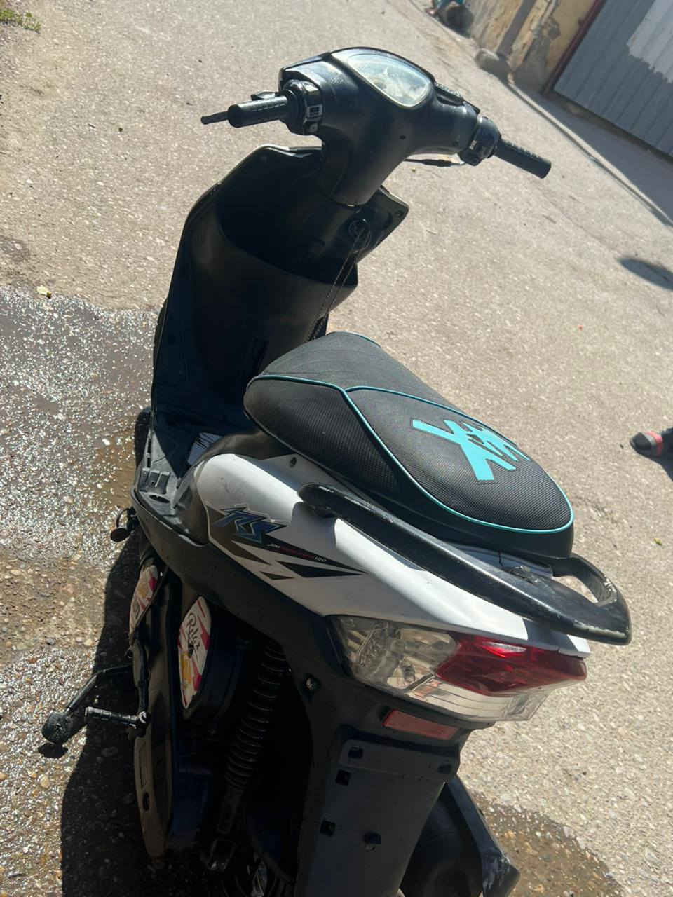 سلام عليكم دراجه ماكس عدله للبيع السعر  700وبيهه مجالل ***********
