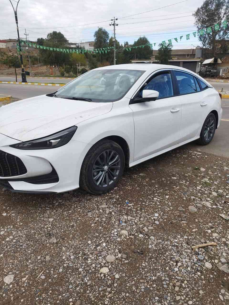 ايمجي جيتي بوفرؤشتن موديل 2025بوياخ تةنك نوكةدرزي بيوةنيه 3500رؤشتووة نرخي 125كةلايه ***********
