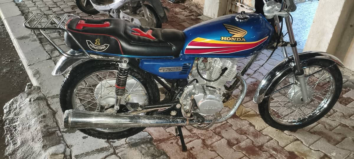 سلام عليكم دراجه يراني بدون مكفوله عشاير مكاني ميسان حي الحسين الجديد دراجه نضافه فول سعر ٥٥٠
***********
