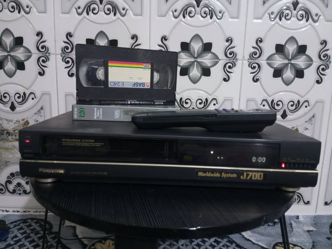 فديو كاسيت بانسونيك j700 ياباني ٤هيد عالي الدقه..... أوتو اتراك اوتوماتيكي ويدوي تصفيه ذاتيه للشريط    ...مولتي ستتم يدعم جميع انواع انظمه الأشرطة....ومن ضمنها البال والسيكام....... يدعم خاصيه التسجيل الطويل والاعتيادي... مع ريمون كنترول ... تحكم عن بعد.....عرض وتسجيل جهاز بلاد . السعر وباقي التفاصيل مراسلة الصفحه...


**إذا كنت صاحب هذا الإعلان وتريد حذفه لأي سبب، رجاءا أرسل رسالة إلى الدعم الفني**