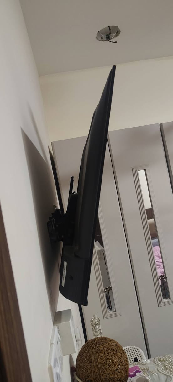 أهلاً بكم!🌙 بمناسبة رمضان، عندي شاشة TCL سمارت بحجم 52 بوصة، رفيعة جداً وأحدث موديل. نظافتها 99% واستخدمتها مرتين فقط. سعرها 375 دينار. 🤩 #للبيع #شاشة_سمارت

***********
