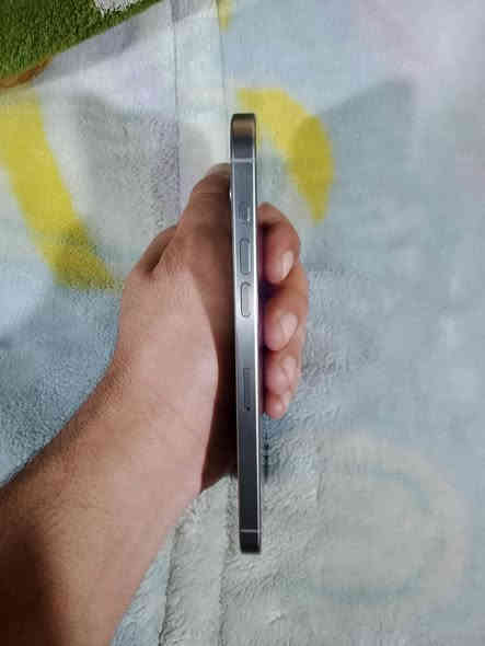 السلام عليكم ايفون 15 برو ماكس ذاكرة 256 بطارية 90 جهاز مكفول لا داخل تصليح ولا تبديل نموذج m
مكاني بغداد مدينة الصدر سعره 1150 وبي مجال بسيط ***********
