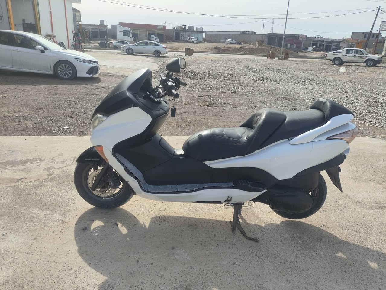 مطلوب بطح مراوس بفورزة 09مكفولة محرك رمبة فقط مفيلس ومجيك السنتر يعني بس قبق ولفات مفتوح غيرة ماملعوب بي واكفلك كلشي ودراجة نضيفة وخير من الله كمرك مدفوك ومنفيس كامل  متوفر فقط اتصال ***********
