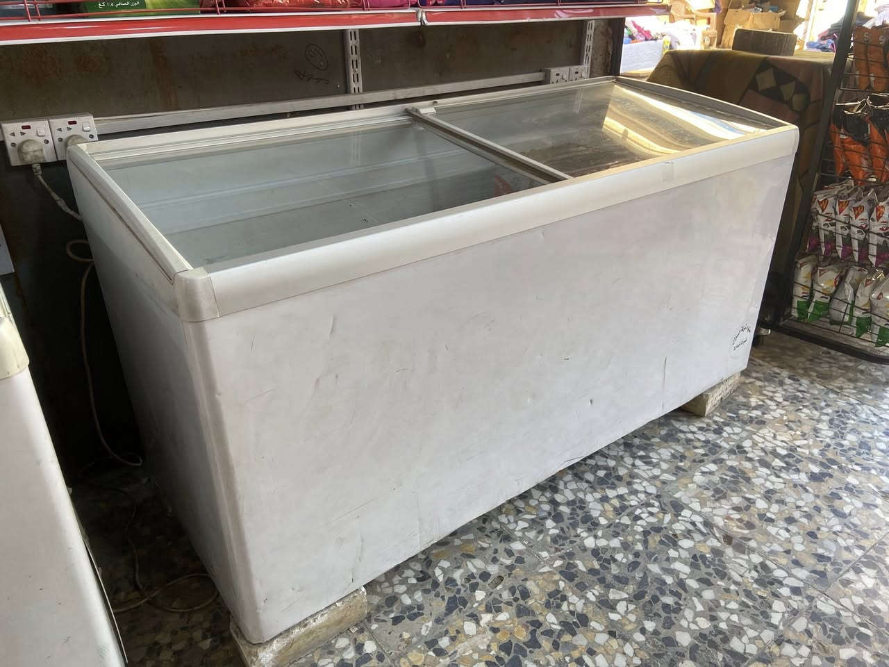 مجمدات تركية للبيع استعمال قليل السعر 500 وبيه مجال بسيط الرقم *********** واتساب فقط
