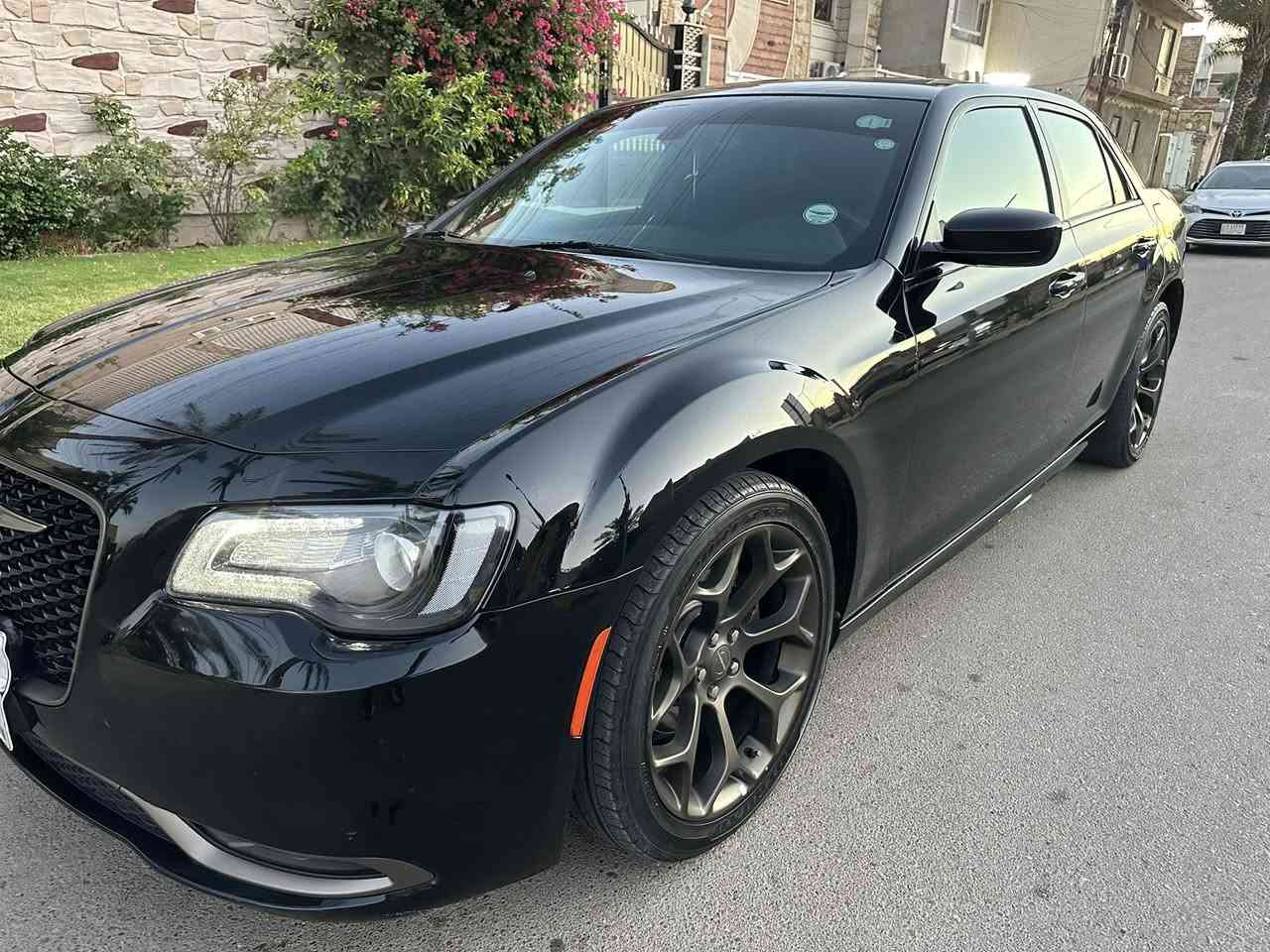 كرايسلر S  300   2019     كولد كلين تايتل كندي دبل بصمة ماشية ٨٢ ميل السياره نضيفه 
السعر ٢٩٠$ وبيهة مجال بسيط الشراي 
الاستفسار الاتصال بالرقم 
***********
