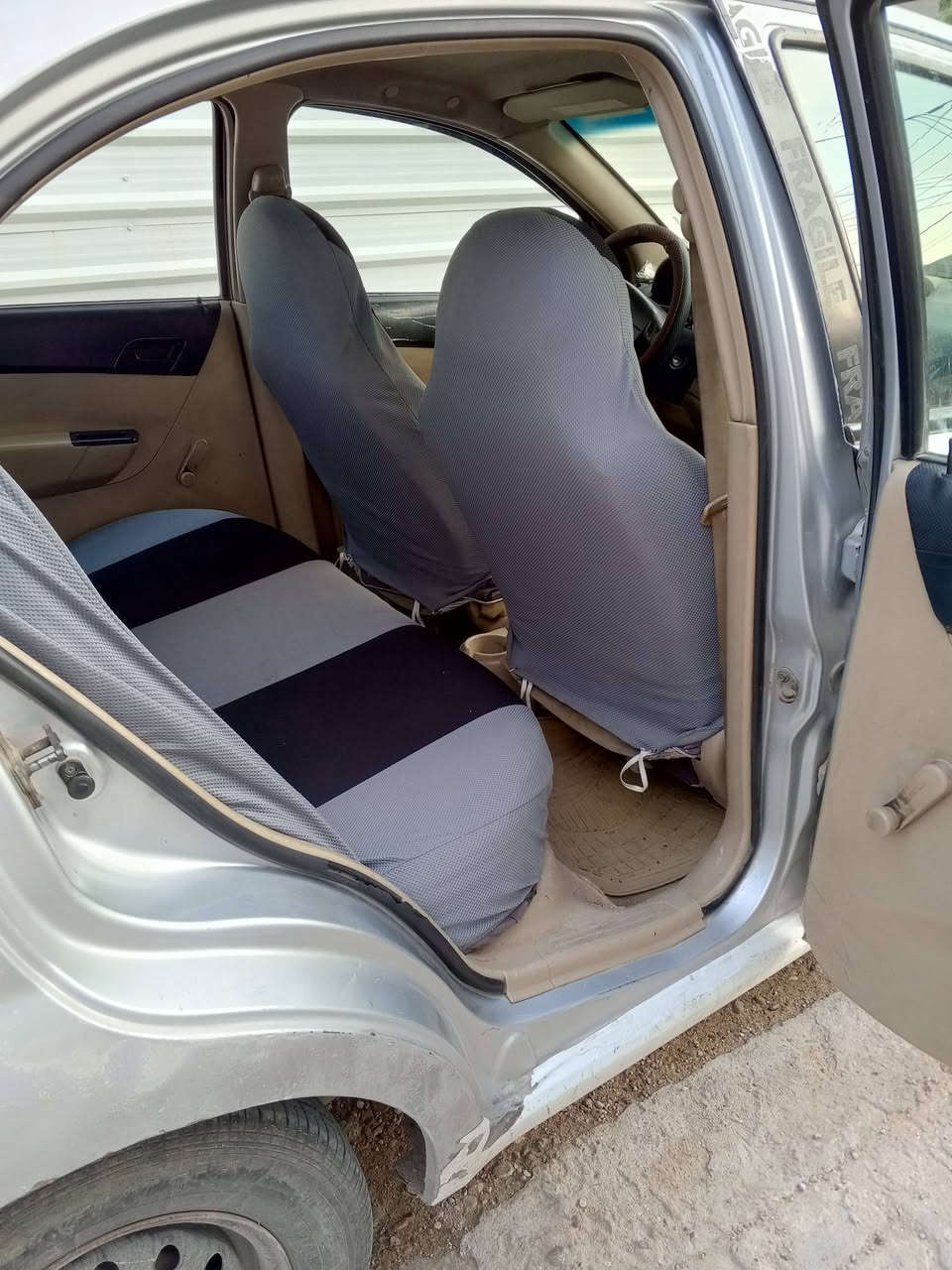 سلام عليكم مكلف بالنشر
افيو موديل 13 محرك 1600 كير محرك مكفولات 

تخم تايرات جدد حداديه جديدة 

رقم واسط مشرع وطني 

مكانهة نجف 

سعر 63 

تبريد عوزة فقط كمبريسر

للاستفسار اكثر *********** وات ساب 

خاص موجود
