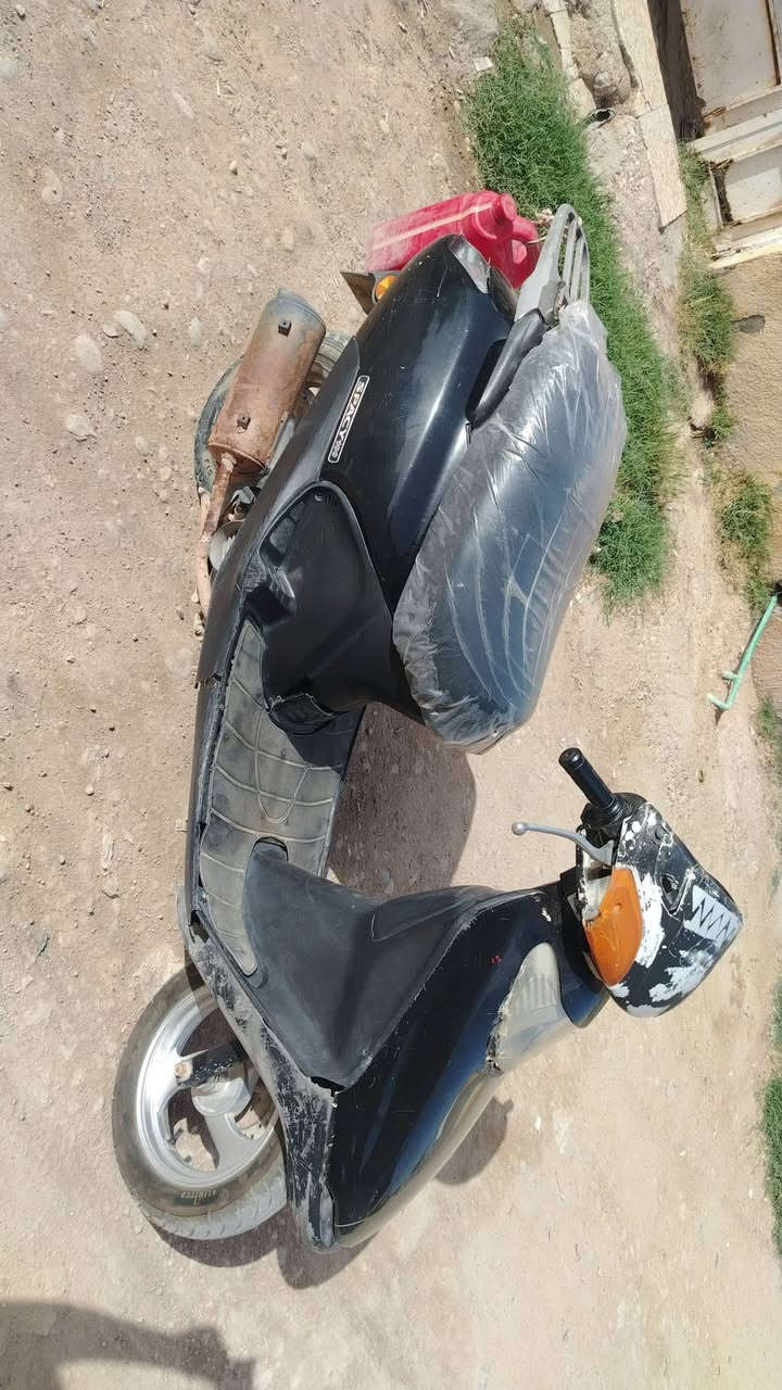 سلام عليكم درجه سبيسي
ماليزي شغاله نكره سلف هندر كهربيات شغاله مكنيه خير من الله  درجه نضيفه مذب عليها ربع سعرها 200وبيها مجال 
***********اتصل وبيك خير وتدلل
