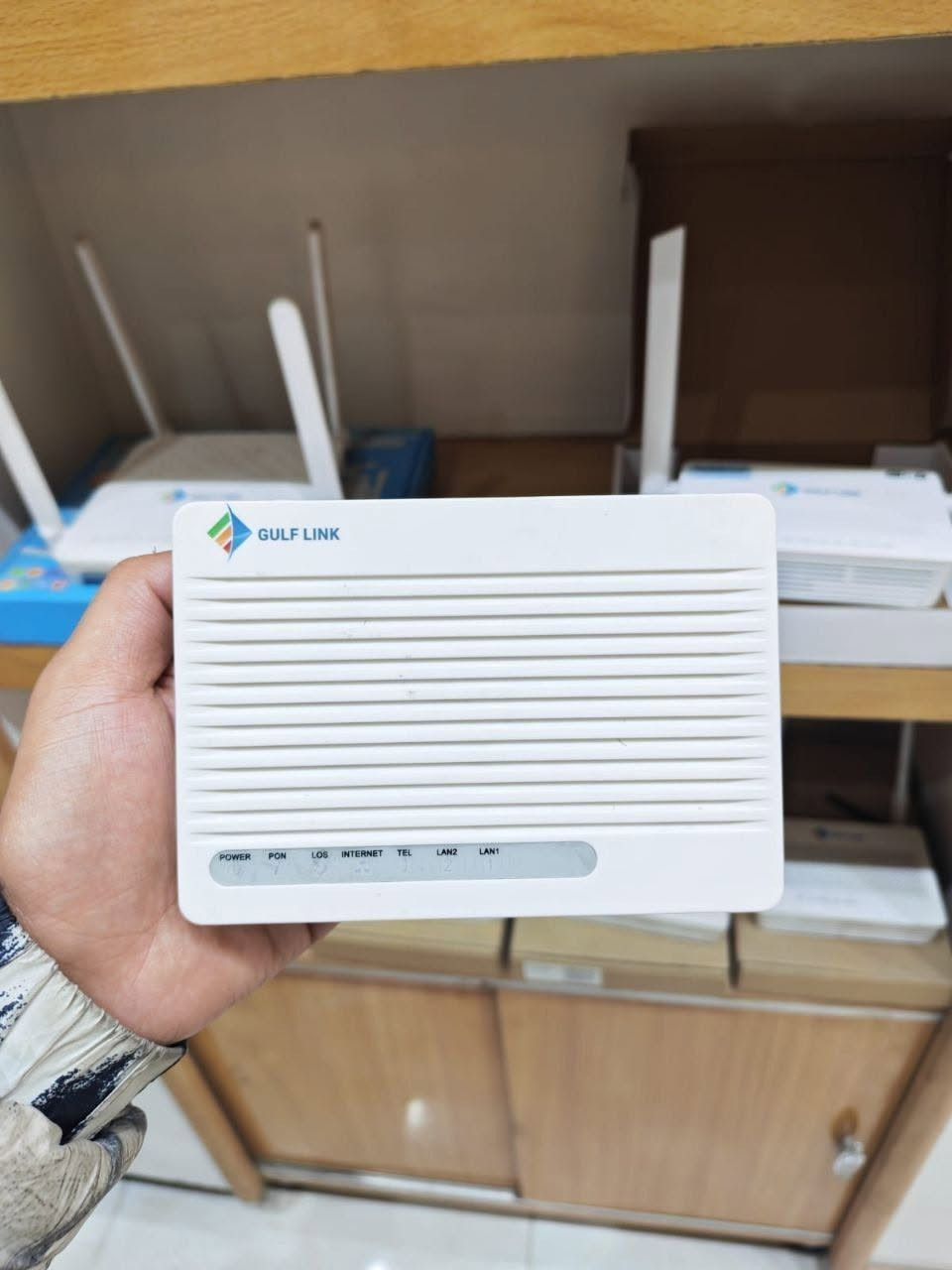 جديدنا عرض خاص…

جديد New Onu 1G
يحتوي على 4 منافذ 1.25G 

🔷متوفر  تحويله ضوئي جديد هواوي

HG8321R /XPON/Gpon /Epon New هواوي( 1G - 1F ) 
     كيكا 2port

📌 مواصفات مشطب XPON (اكس بون):
 1GB جديد ثنين بورت
HG8120C
🔹 نوع: مشطب XPON
🔹 مناسب للاستخدام مع اكس بون / XPON
🔹 جودة عالية 
🔹 تصميم متين وسهل التركيب
🔹 مناسب للشبكات الضوئية المنزلية والمكاتب
📦 متوفر الآن – الكمية محدودة
📩 للاستفسار مراسلة الصفحة
🚚 يتوفر توصيل إلى جميع المحافظات


**إذا كنت صاحب هذا الإعلان وتريد حذفه لأي سبب، رجاءا أرسل رسالة إلى الدعم الفني**