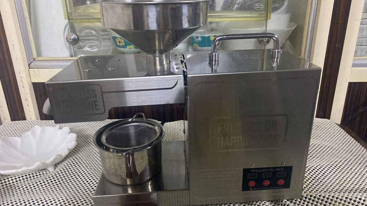 مرحبا مشروع كامل للبيع اجهزه تجفيف بلتبريد وبلحراري فواكه وخضراوات وايس كريم حلويات اجهزه جديده استخدام كم يوم سبب البيع ماصار قسمه نفتح المحل اجهزه مستورده من الخارج الي يحب يستفسر علخاص موصل البكر


**إذا كنت صاحب هذا الإعلان وتريد حذفه لأي سبب، رجاءا أرسل رسالة إلى الدعم الفني**