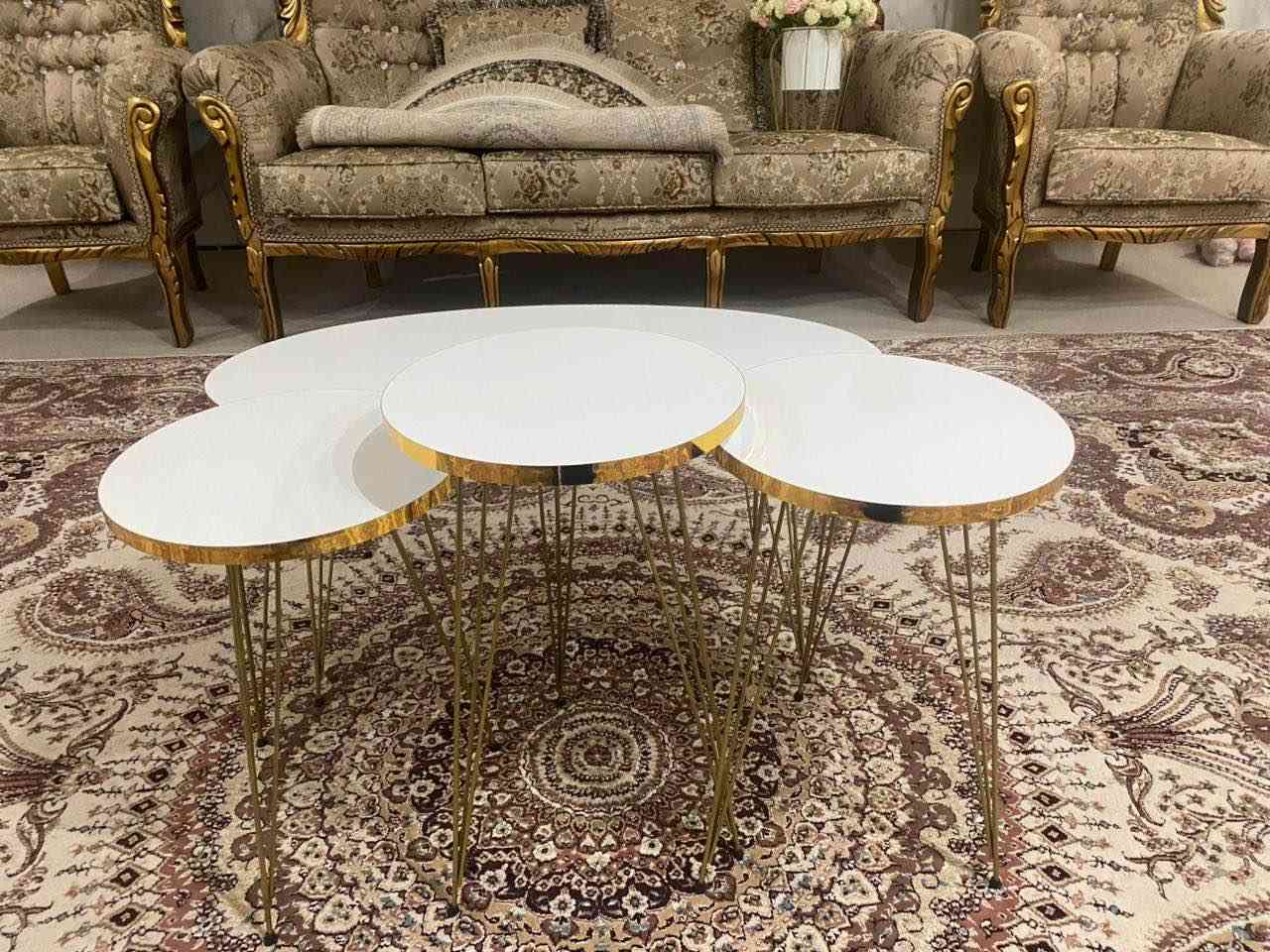 تاقمی قەنەفەی ئەسلی دیوان لەگەل  تاقمی تەپلەکی چوار دانەیی … *********** سلێمانی السليمانية, العراق
