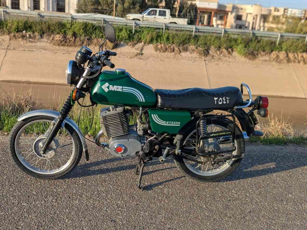 سلام عليكم شباب دراجه للبيع سايس3 ع فتح دينمو وارميجر رقم وسنويه بدون راعي لشراي يتصل على رقم ***********
