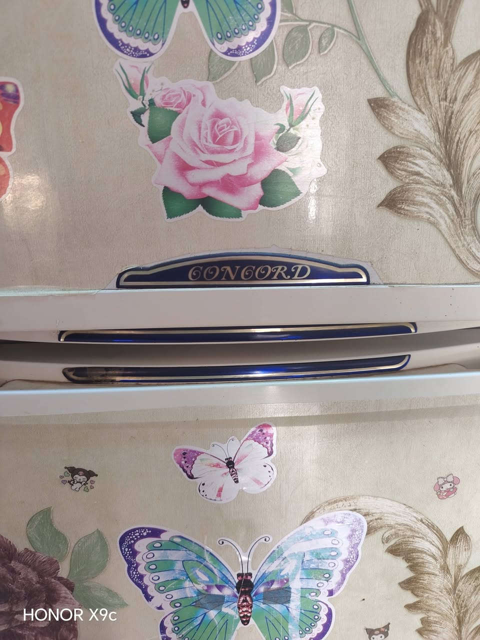 سلام عليكم ورحمة الله وبركاته من رخصت الأدمن عندي ثلاجه كبيره شغاله سعر 150الف طريق سيد ابراهيم يم مولده أمير شبجان الثانيه هذا رقمي ***********
