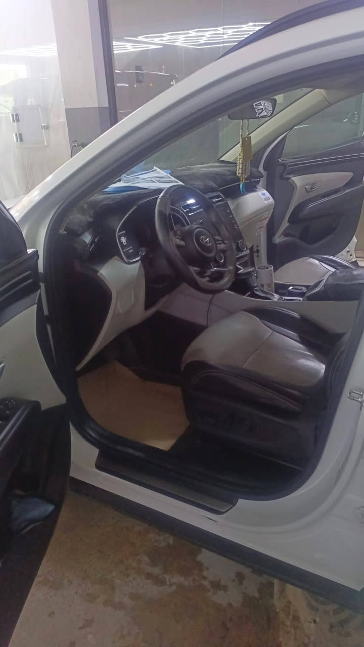 السلام عليكم ورحمه الله وبركاته
#للبيع. توسان 2020 خليجي. محرك دوش 2000
تبريد قطعتين.  رقم اربيل سنويه جديده
محرك كير مكفول
سياره مكفوله ونضيفه مال بيت جناي
ماشيه 76 الف
تحكم ستيرن
حاسات امامي خلفي
كامره شغاله
سياره جديده ومكفوله ماتصرف الف دينار عليها. 
السعر 199 $ وبيها مجال بسيط
التواصل على الرقم فقط ***********
