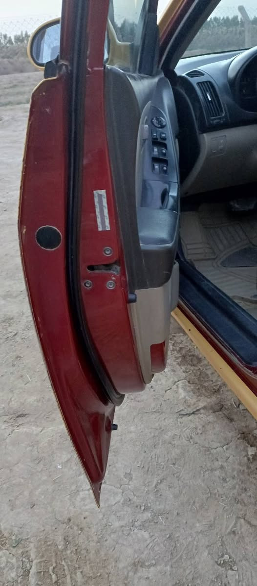 سلام عليكم للبيع النترا موديل 2008وارد امريكي ليبل واحد ماعده البنيد فقط بدون دواخل السياره بسمي تحويل مباشر السنويه مجدده لل 29 مصفره هيئه وغرامات ألعنوان بغداد تقاطع النهروان السعر 90ورقه للاستفسار اتصل ***********
