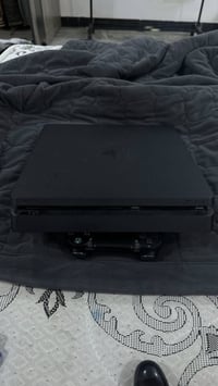 بلايستيشن 4 سليم • ٨٥٠ غيغا • ٥ أقراص