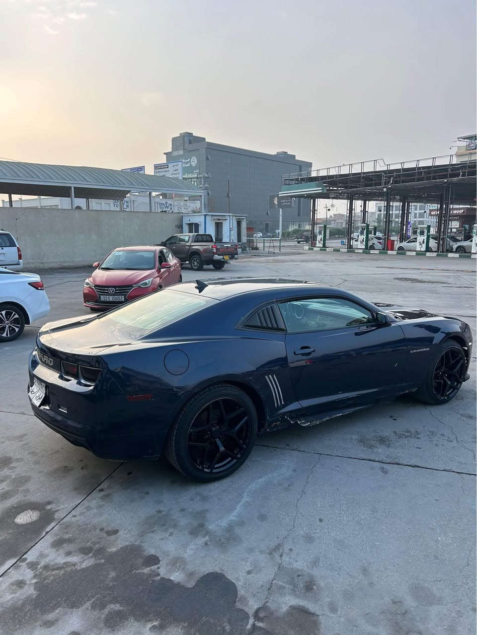 كمارو 2011 وارد كندي
للبيع 
 السعر 62 ورقه
اللون مميز نيلي لامع
بيها 3 قطع صبغ  فقط 
تخم تاير جديد
شفتات بالستيرن
كير اوتو  سبورت  عادي
دوسات جانبيه
لحيه اماميه
رقم اربيل
مكانها بصره
***********
 *********** البصرة, العراق
