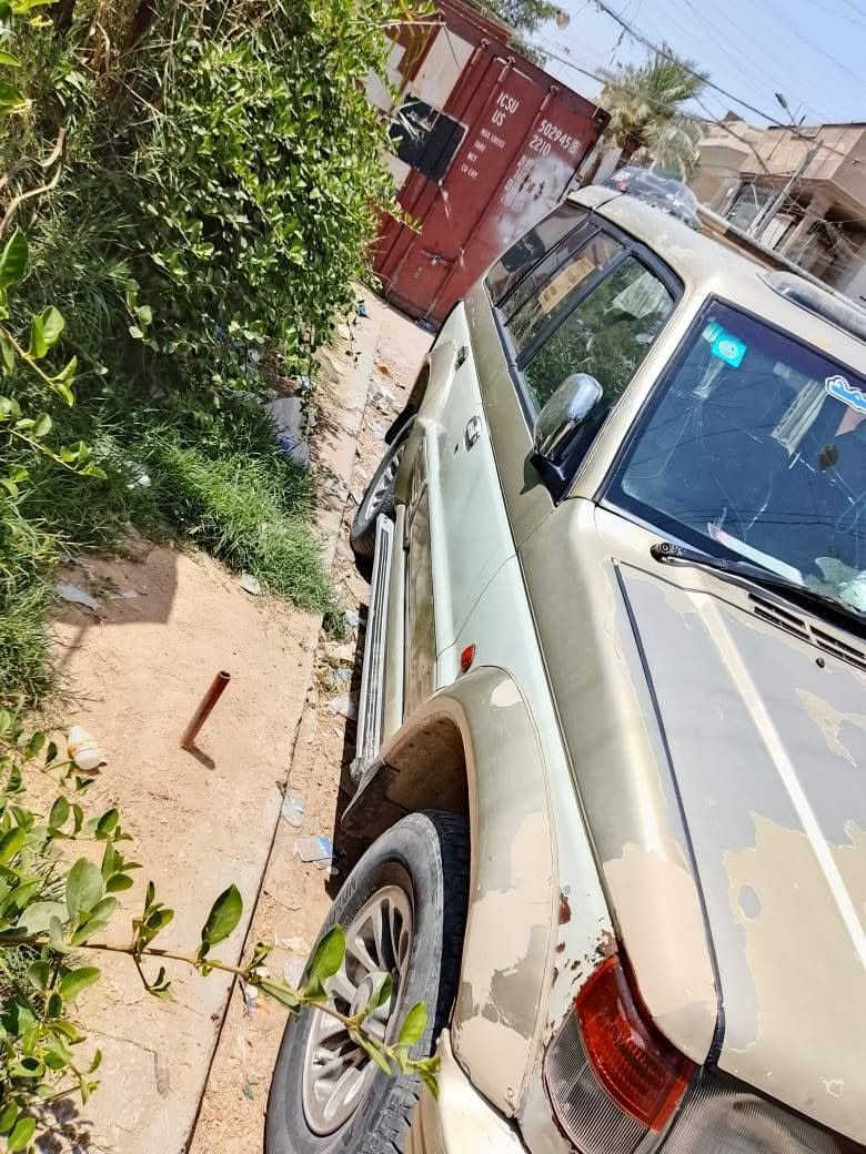 السلام عليكم باجيرو مديل 2000محرك3000مكينه خيط تبخير تخم تاير كير جيد السعر 45وبيهه مجال العنوان بغداد مدينة الصدر  مبايل ***********
