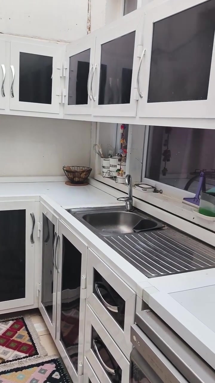مطبخ عمل للبيع مع التعليق 275*94الارضي +164×79 تعليق
للتواصل عالخاص


**إذا كنت صاحب هذا الإعلان وتريد حذفه لأي سبب، رجاءا أرسل رسالة إلى الدعم الفني**