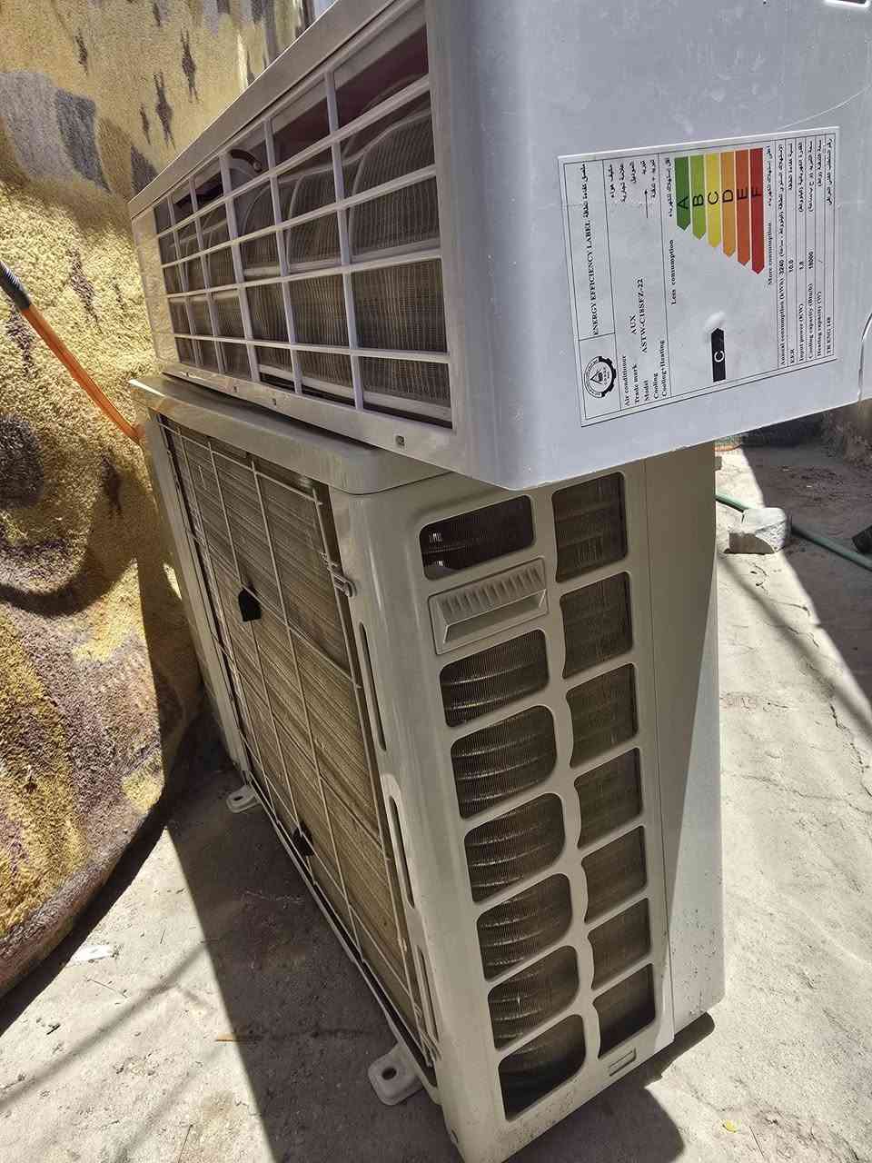سبلت LG خوشناو طن ونص وسبلت اواكس طن ونص مستخدمات شهرين فقط اخو الجديد *********** بصره 5 مبل
