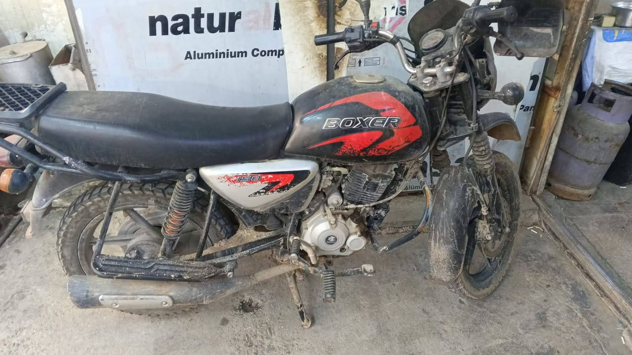 سلام عليكم بوكسر البيع موديل 23 دراجة برغي ما مفتوح بيه  متروكه نضافه 100 بل 100  تجي وا شوف عينك مكاني بغداد الدوره رقمي ***********
