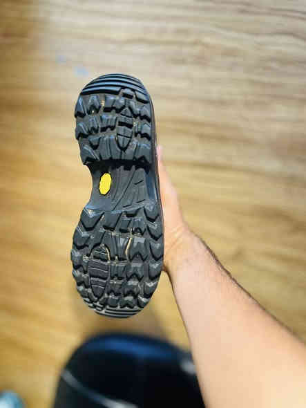 لوا شوكي 
باله امريكي اصلي 
اللون قهوه
صناعه سلوفاكيا 
قياس 44
طول القدم 28
النظافه 100.100
السعر خاص
وتوصل جيمع المحافظات 
للحجز واتساب 
***********
