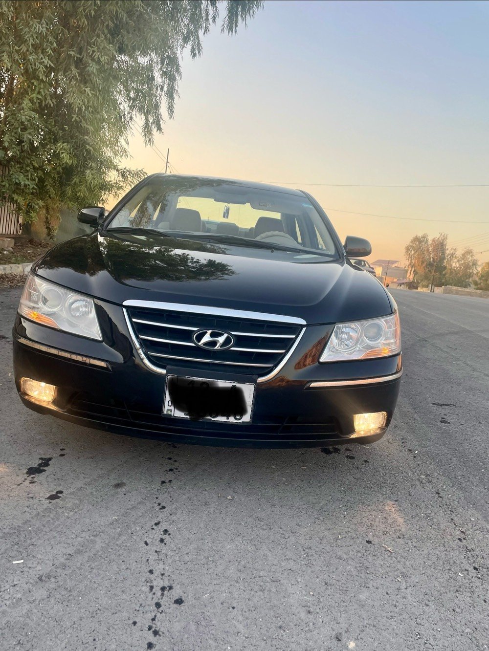 � للبيع – هيونداي سوناتا 2010

سيارة نظيفة وتستاهل المعاينة 👌

	•	📅 الموديل: 2010
	•	🇺🇸 الوارد: أمريكي
	•	⚙️ المحرك: 2400 سي سي
	•	🔄 القير: أوتوماتيك
	•	⛽ كابون بنزين
	•	🔧 الحالة الميكانيكية: ممتازة
	•	🧰 الصيانة: تبديل قطع أصلية شركة
	•	🛠️ الضرر: صندوق بارد فقط
	•	🔩 السيارة كاملة وما ناقصها برغي
	•	🚗 جاهزة للاستخدام اليومي بدون صرف


📍 مكان السيارة: الموصل
