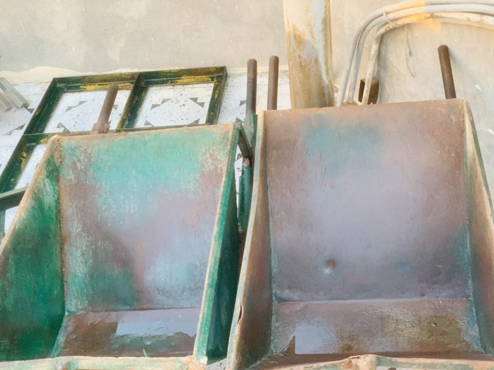 سلام عليكم ونج للبيع أربع عرباين جاهز للشغل السعر ١٣٠٠وبيً مجال ***********
