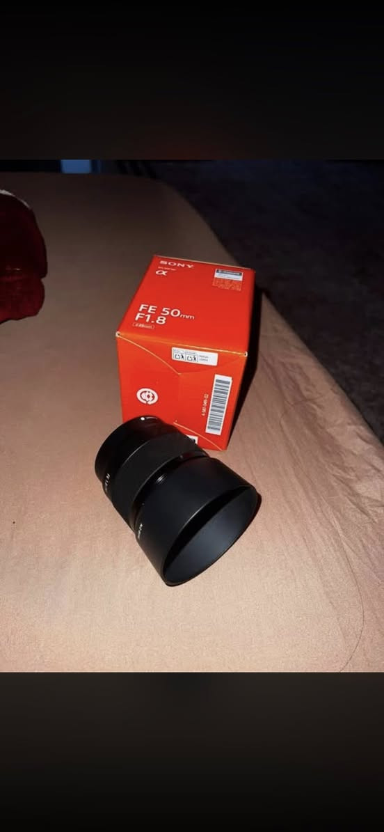 عدسة سوني 50mm فتحه 1.8 جديده فقط مفتوحه من الكارتونه سعرها 320الف وبيها مجال مكاني بغداد العامريه للتواصل واتساب او اتصال على هذا الرقم فقط
***********
