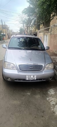 كيا سيدونا مديل 2005 لبيع  محرك 6 سلندر مصبوغه حزام  لسعر 90 وبيه مجال...