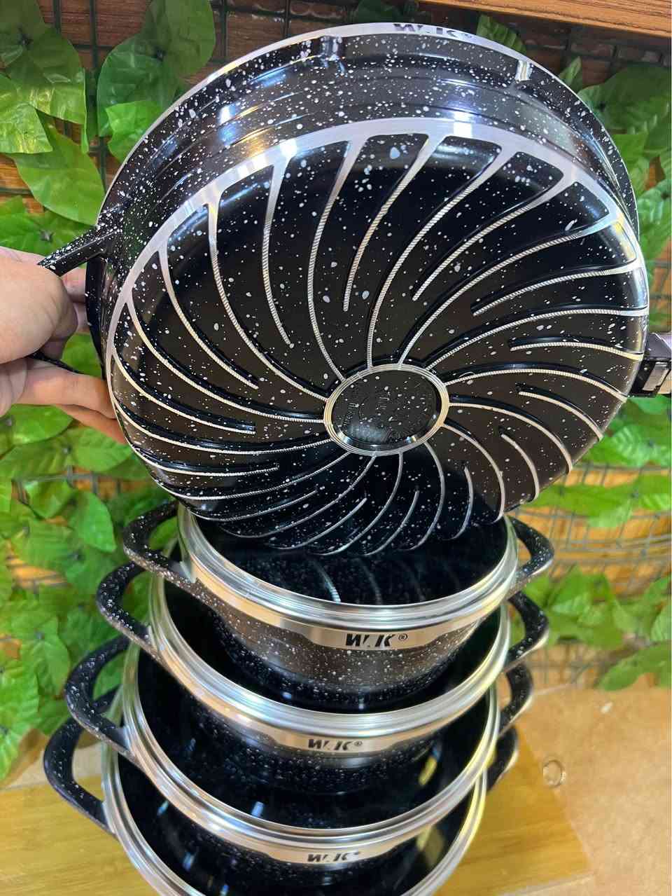 تاقم مەنجەڵ بەکارنەهاتوو لۆک
قیاسی مەنجەڵەکان ٢٠سم ٢٤ سم ٢٨ سم ٢٨ سم ٣٢سم
نرخی کامل ٦٥ هەزار سلێمانی السليمانية, العراق


**إذا كنت صاحب هذا الإعلان وتريد حذفه لأي سبب، رجاءا أرسل رسالة إلى الدعم الفني**