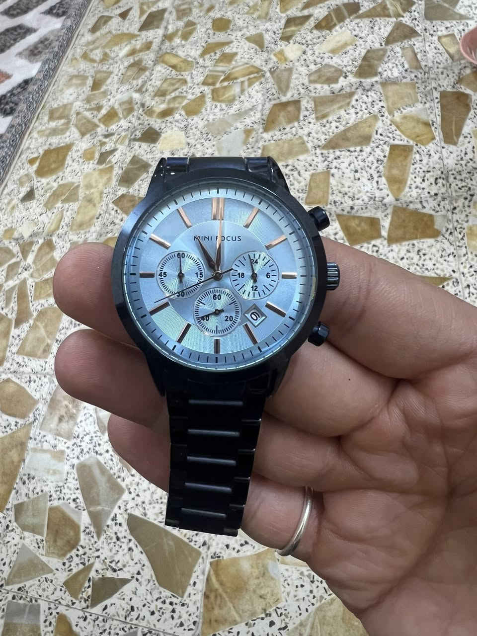 سلام عليكم 
للبيع ساعه MINI FOCUS 
نظافه 99‎%‎
سناتر شغاله
مكينه ياباني 
رقم الهاتف :***********
العنوان الامين الثانيه
