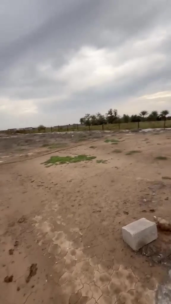 قطعه أرض للبيع قريه الشيخ عايد الناصر مساحتها 200 متر للتواصل خاص أو علا ***********
