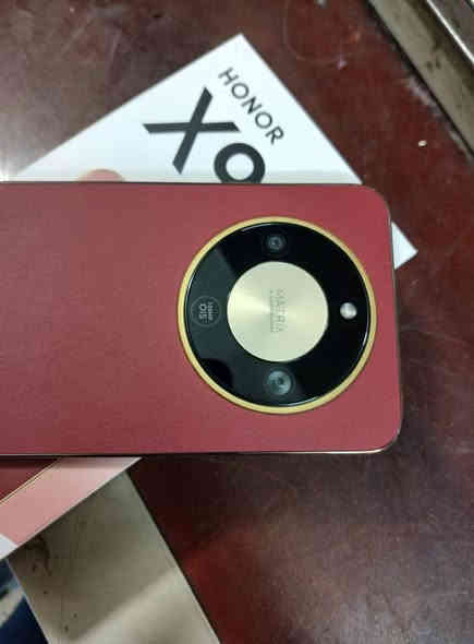 للبيع هونر X9d مستخدم اسبوع فقط
غراضه كامله اصليه ذاكره ٢٥٦ .. السعر 350 وبي مجال.. 
مكاني بغداد اتصل عادي او واتساب ***********..
