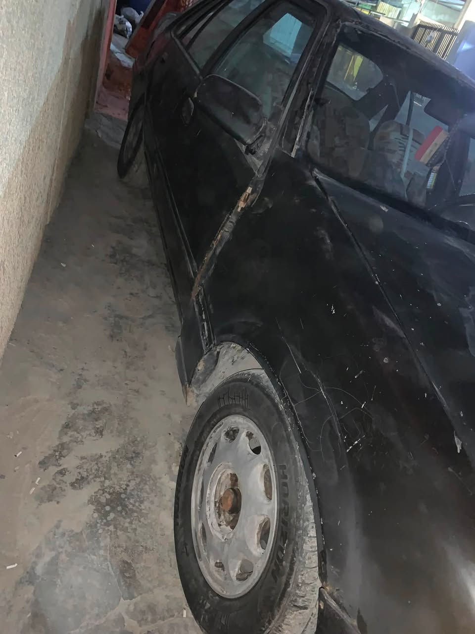 سلام عليكم سياره برنس موديل 93 كير اوتماتيك شغاله ونضيفه سعر 20 ورقه وسنويه باسمي تواصل على هاذا رقم *********** عنوان بغداد الشعب سوق شلال قرب مضمد وصفي
