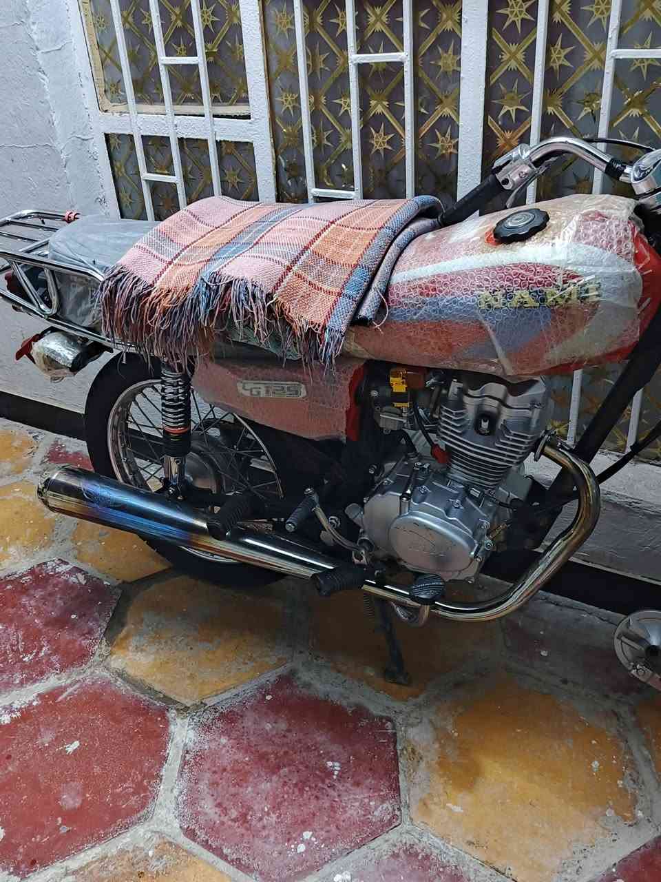 إسلام عليكم دراجة امتياز مديل ٢٥ أوراق حلة ثورة الشراي يطب خاص ***********
السعر ٥٥٠وبيه مجال
