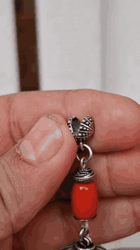 يا الله… 🤲🌹 
لعشاق الانتيك كركوشه فضه قديم انتيك .. 💯
وزن ثقيل 47 غرام⏱️مع 14 مرجانه اصليه بيها.💎
ملاحظه 💢 سعر الغرام  6 الف… 

للجادين بشراء فقط تواصل خاص🌹 
ماراوس بيع فقط احبتي الغالين.. 

 تواصل واتساب او على رقم ***********..
يوجد توصيل كافه محافظات العراق. 🚛...
