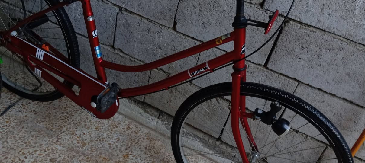 سلام عليكم بيسكل للبيع نضهفه فول مابي شي السعر 100 وبي مجال مستعجل


**إذا كنت صاحب هذا الإعلان وتريد حذفه لأي سبب، رجاءا أرسل رسالة إلى الدعم الفني**