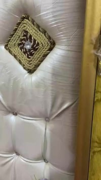 غرفه نوم خشب • نضافه فول • مجال بسيط